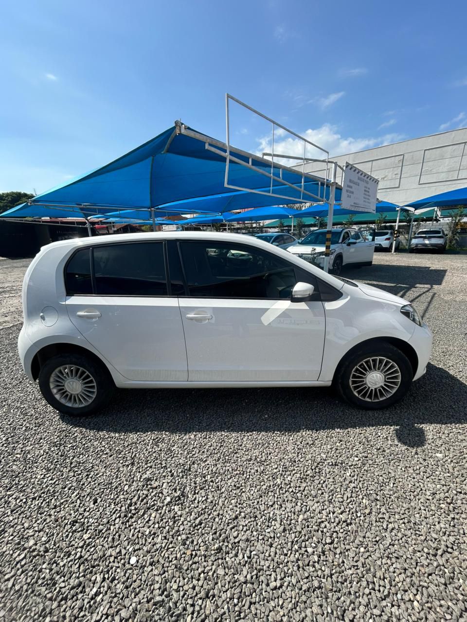 VOLKSWAGEN UP TSI