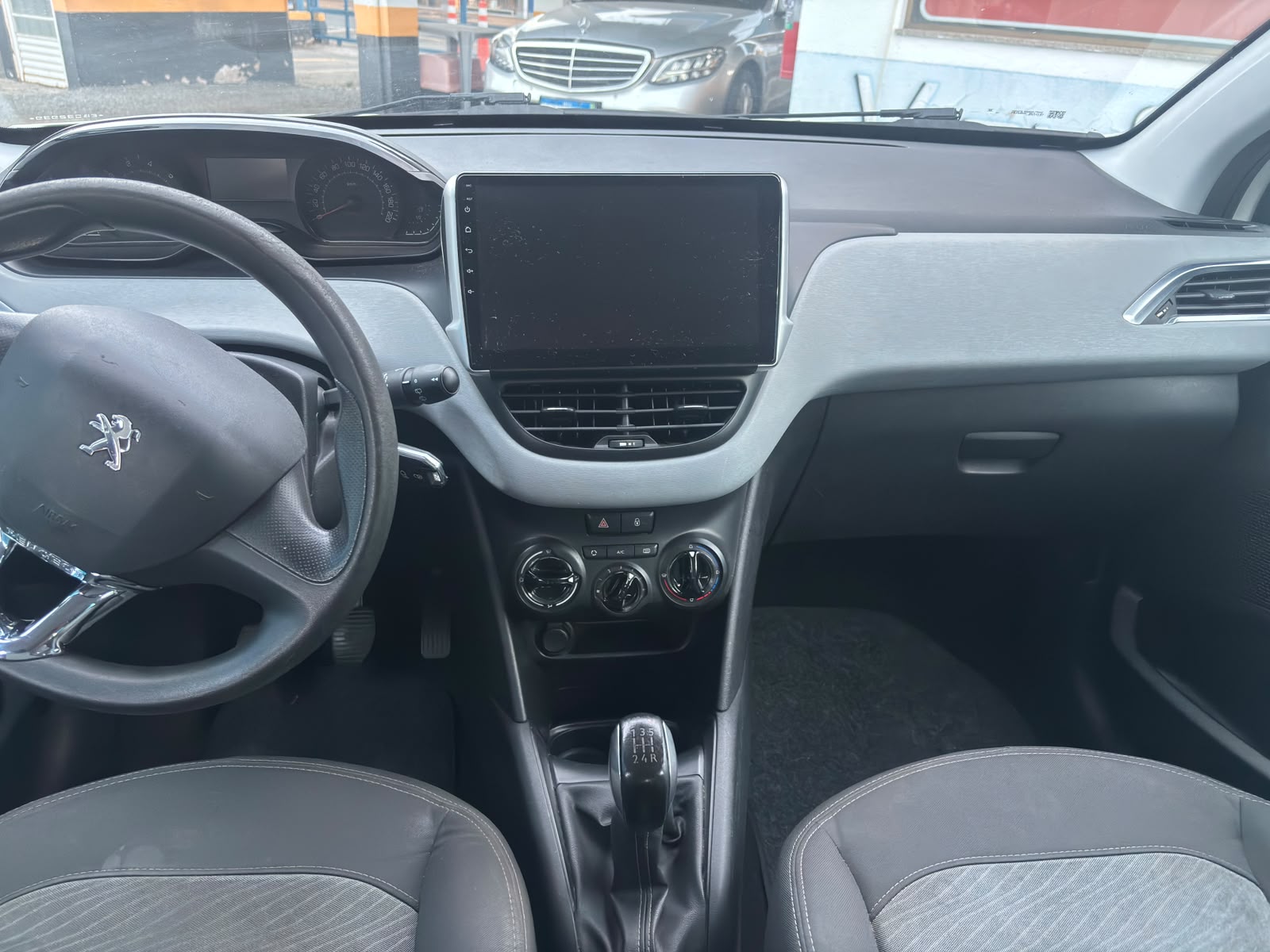 PEUGEOT 208 ACTIVE